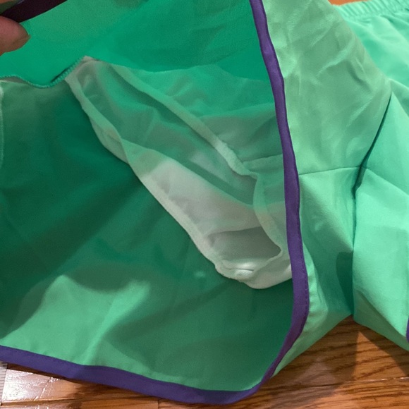 NWT - green athletic shorts with built in underwear - Picture 4 of 9